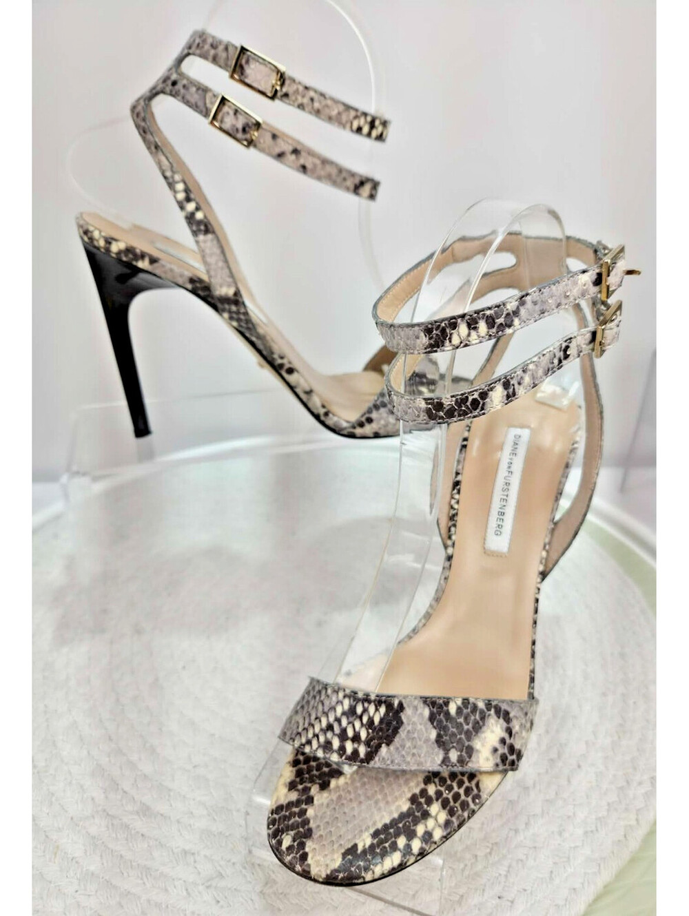 DVF Diane von Furstenberg Snakeskin Ankle Strap Heels Italy 7B